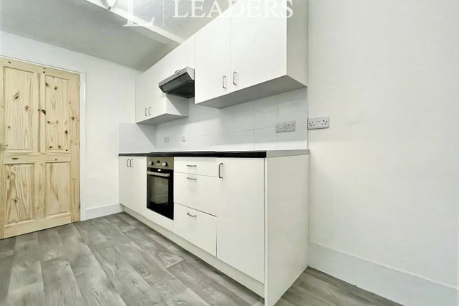 7, Dennett Road, Croydon photo 2