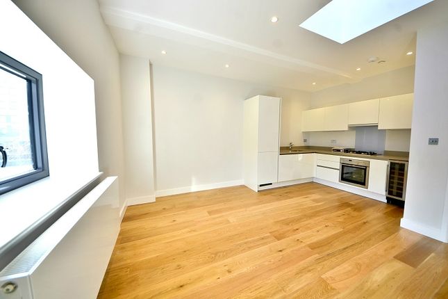 Flat for sale in Holloway Road, London