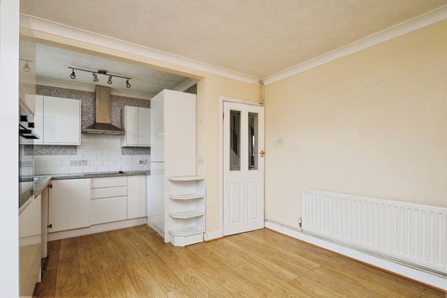 2, Sefton Avenue, Nottingham photo 4