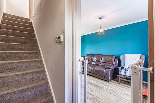 38 Clos Creyr, Pontypridd photo 3