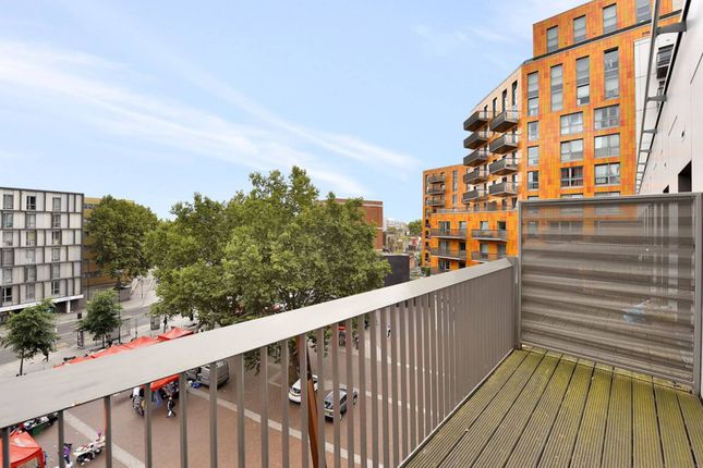 Thumbnail Flat to rent in Rathbone Market, Canning Town, London