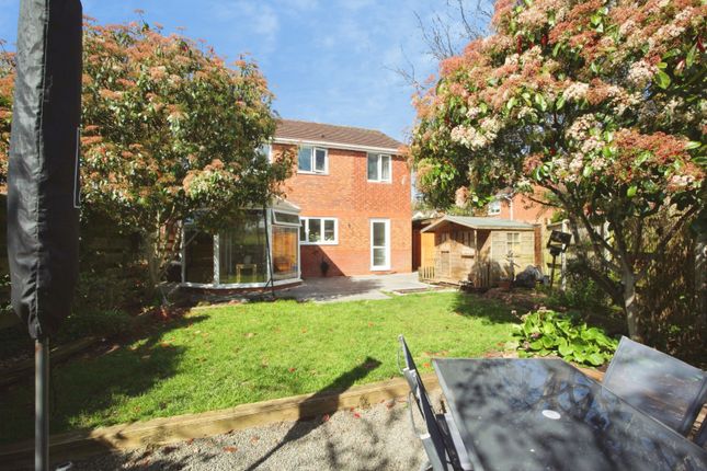 1, Barons Court, Caldicot photo 4