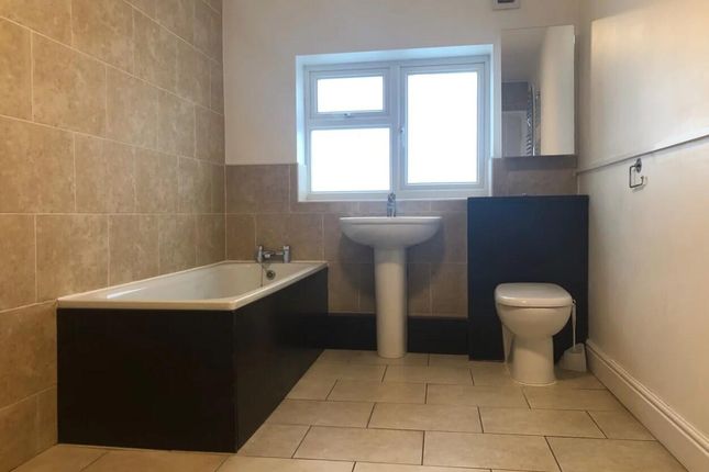 42, Birkbeck Road, Romford photo 5