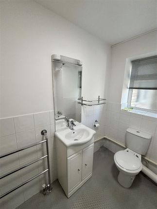 Flat to rent in Devonshire Court, The Drive, Hove