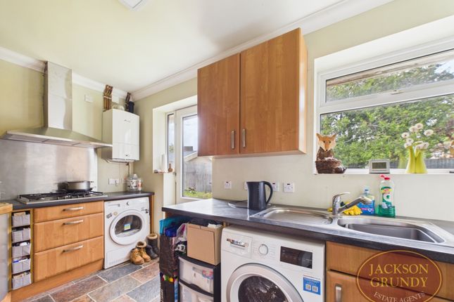 22, Lindale Close, Northampton photo 3