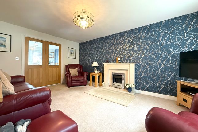7 Llys Y Coed, Aberdare photo 2