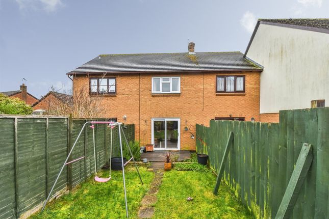 20, Warwick Close, Chippenham photo 2
