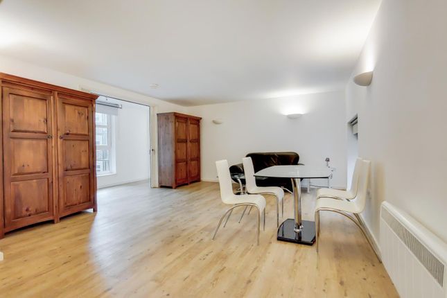 Thumbnail Flat to rent in The Grainstore, Royal Victoria Dock