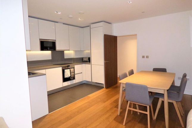 1 Skyline House, Longfield Avenue photo 3