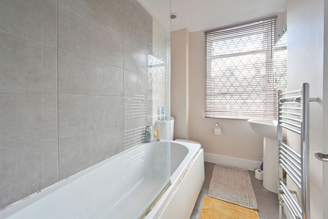 Sotheron Road, Watford photo 5