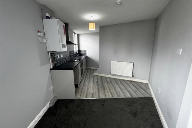 Flat 2F,, Old Fallow Road, Cannock photo 4