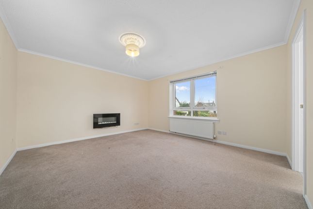 8, Blenheim Court, Stepps, Glasgow photo 4