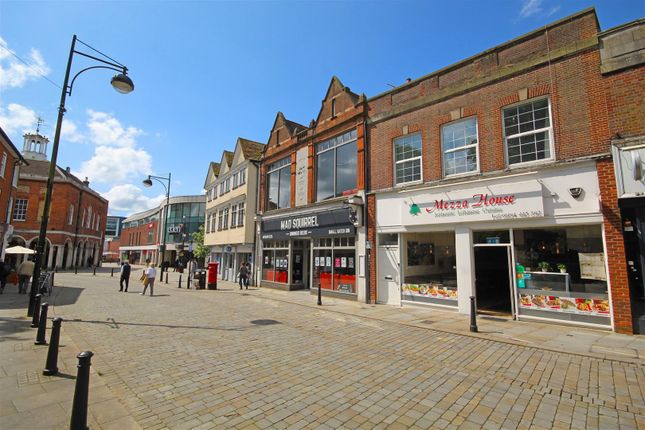 Flat to rent in Church Street, Town Centre, High Wycombe