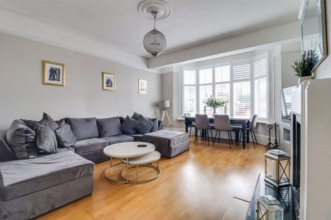 Flat 4a, 46 Chalkwell Avenue, Westcliff-on-Sea photo 4