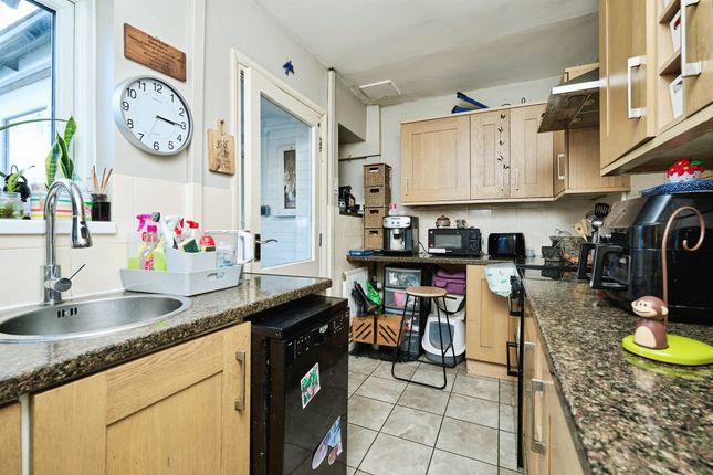 9, The Crescent, Peterborough photo 5