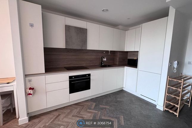 Apt  River Apartments, Gillender St, London photo 4