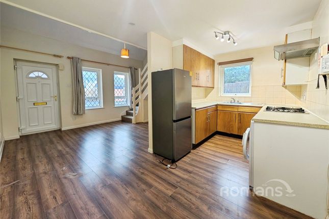 66, Beaconsfield Way, Reading photo 3