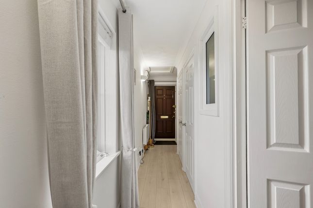 45, Bewick Court, Halstead photo 2