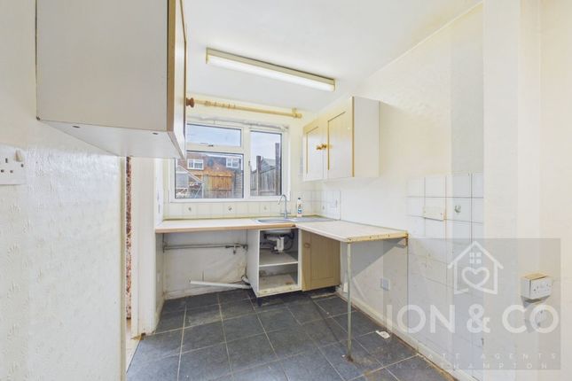 63, Oundle Drive, Northampton photo 4