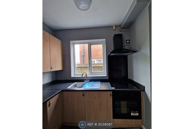 Lawfred Avenue, Wednesfield, Wolverhampton photo 5