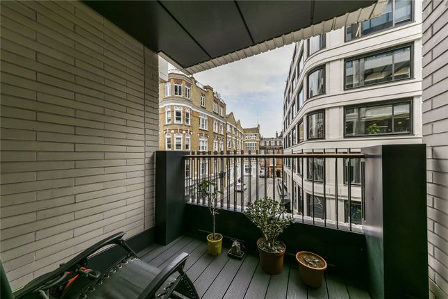 Flat for sale in Rathbone Place, London