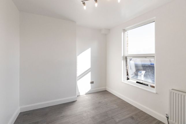 Flat B, Catford Hill, London, SE6 4NU, London photo 5