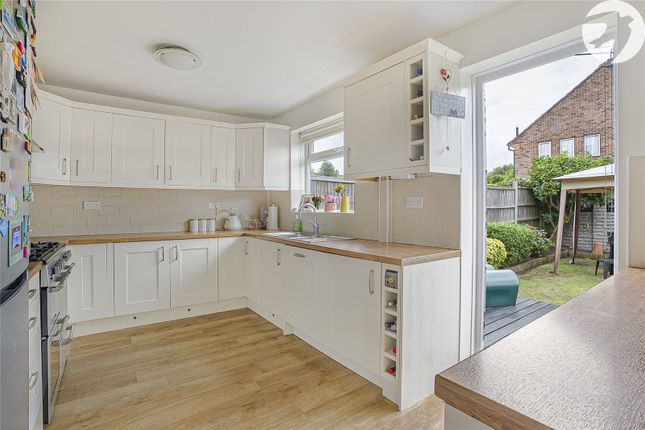 29, Salisbury Avenue, Kent photo 2