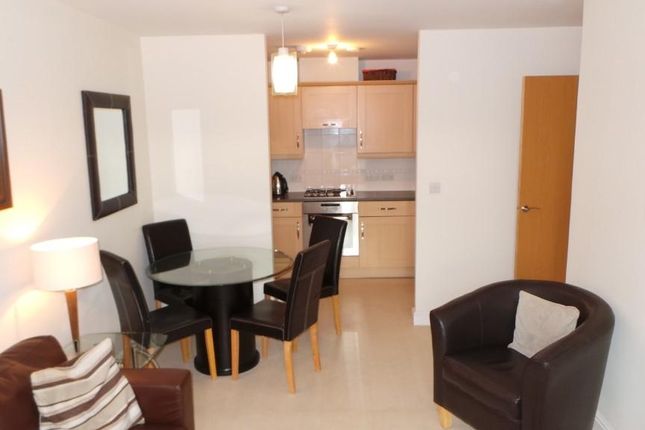 56, Holman Court, Ipswich photo 2