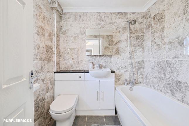 2, Devenish Road, Winchester photo 3