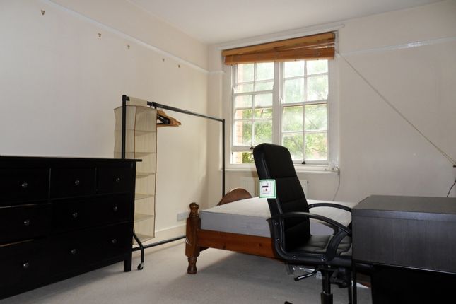 Thumbnail Flat to rent in Hastings Street, London