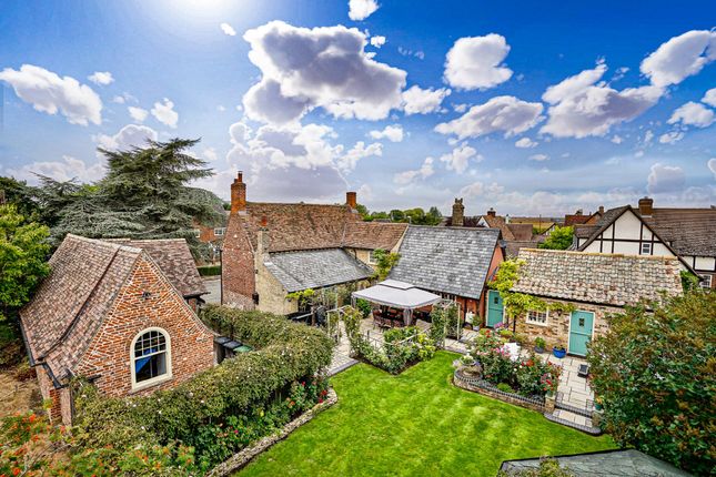 Thumbnail Cottage for sale in High Street, Offord Cluny, St. Neots