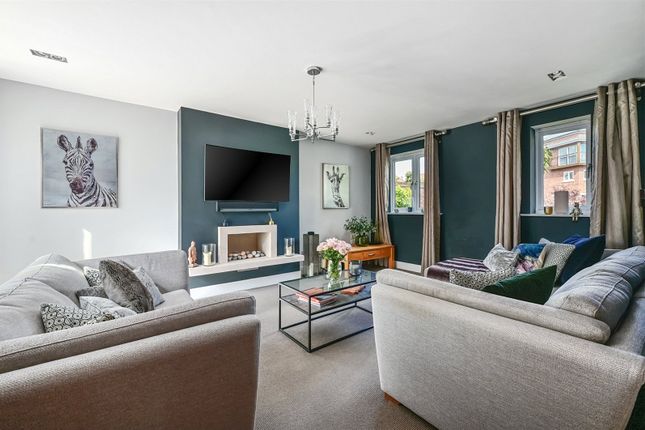 39, Willowbourne, Hampshire photo 3