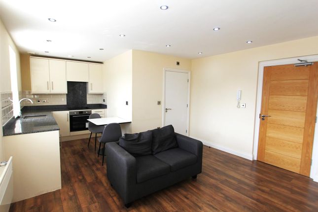Living Room.Jpg
