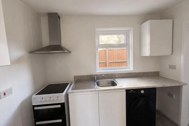medlar court, slough photo 4
