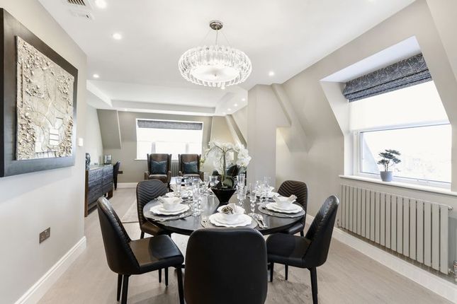 Flat to rent in Boydell Court St Johns Wood Park, St Johns Wood, London