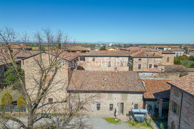 Duplex for sale in Località Castello di Niviano, Rivergaro, Emilia Romagna
