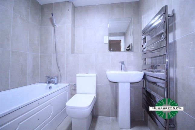 Property to rent in High Road, Ilford
