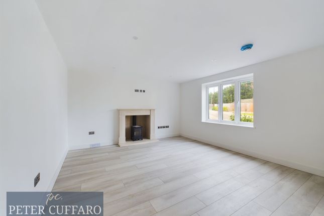 Plot 4, Walnut Tree Close, Nazeing photo 2