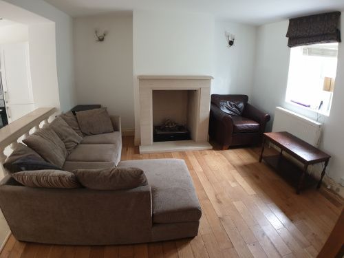 Terraced house to rent in Oxford Street,