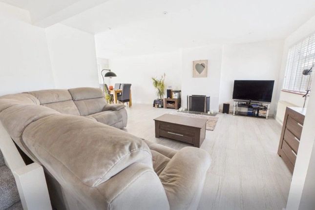 10, Falcon Close, Shoreham-by-sea photo 4