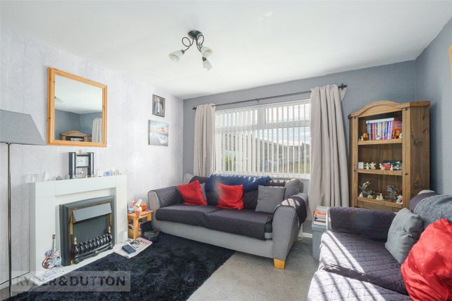 Cedar Close, Huddersfield photo 2
