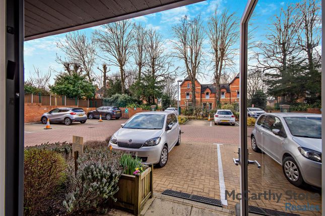 1 Martin Court, St. Catherines Road, Grantham photo 4