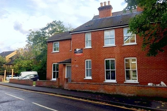 Room To Rent In Fassett Road Kingston Upon Thames Kt1 Zoopla