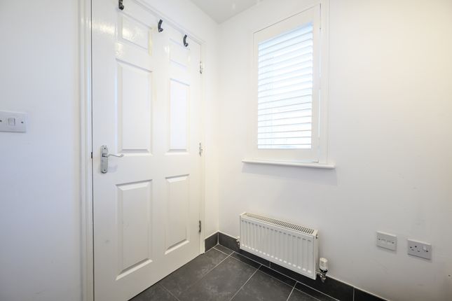 68 Catherine Way, Newton-Le-Willows photo 4