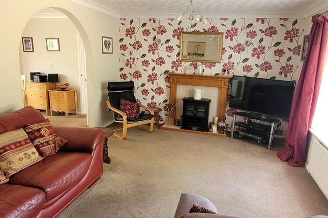 28, Hall Moor Road, Norwich photo 5