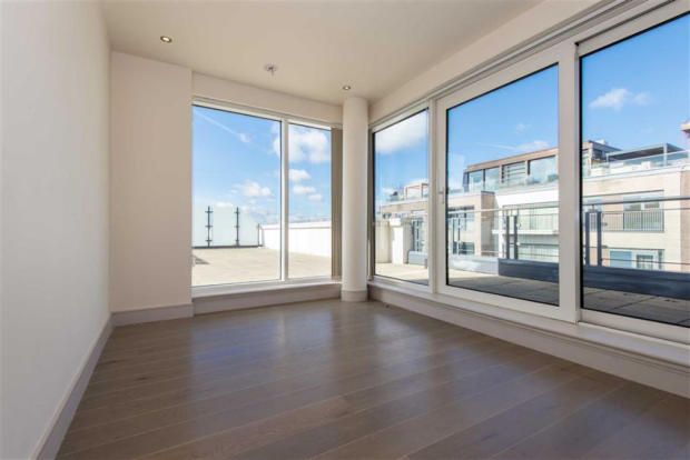 Flat to rent in Compass House, Chelsea Creek, 5 Park Street, London