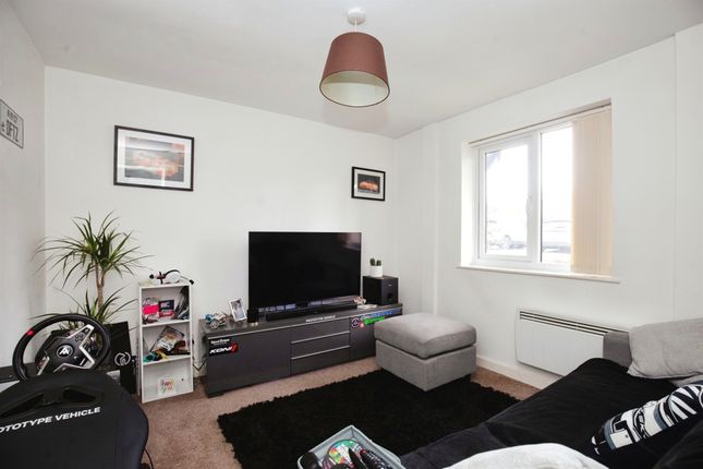 Flat for sale in Banbury Road, Southam