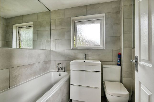 2, Bowshot Close, West Midlands photo 4