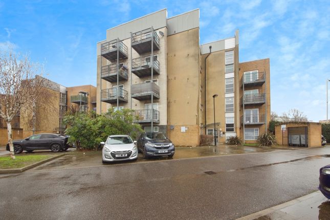 2-bed flat on Flat 26, Blade Court, 29, Oldchurch Road, Romford, £260,000