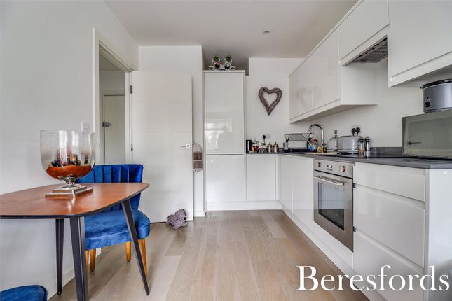 Flat for sale in Hubert Road, Brentwood